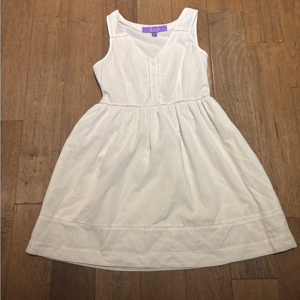 Charming White Cotton Sleeveless Dress